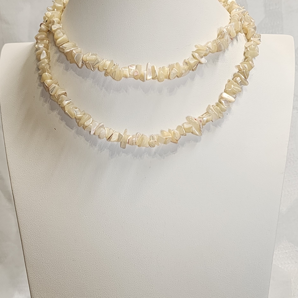 Vintage Cream Mother of Pearl Shell Chip Necklace & Stretch Bracelet Set –Beachy